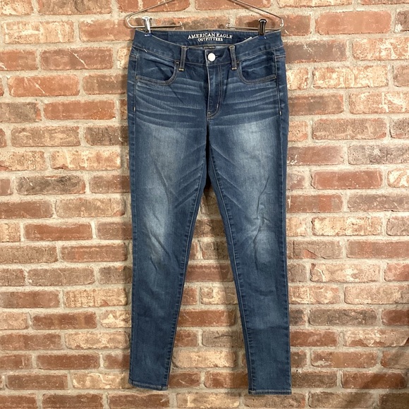 AEO Sz 8 blue jean jeggings - Picture 1 of 9